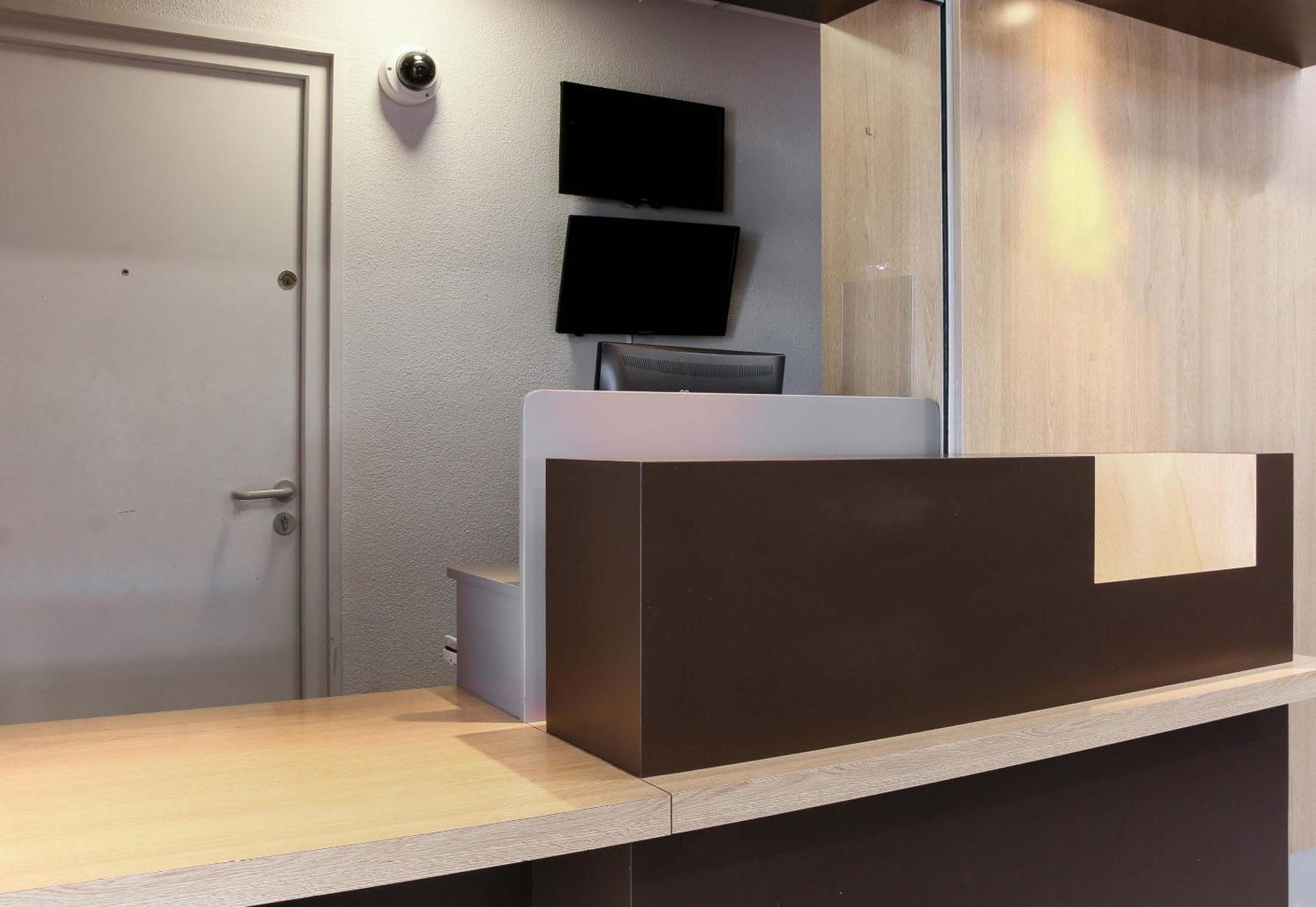 B&B Hotel Frejus Roquebrune-Sur-Argens Buitenkant foto